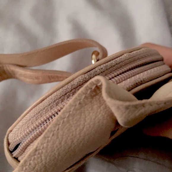 Vintage YSL Leather Ruffle Flower Pouch (Pale Pink) - Picture 5 of 9